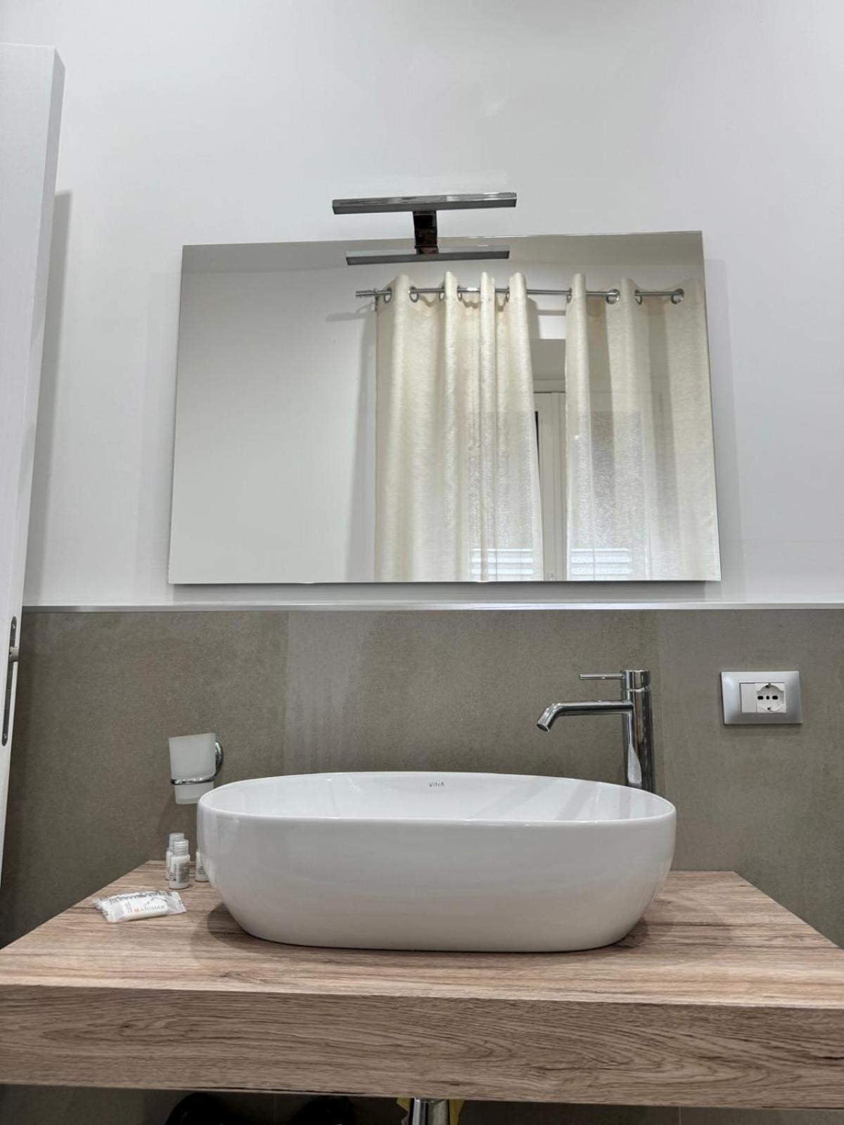 Terrasini Center Apartments Pokoj fotografie